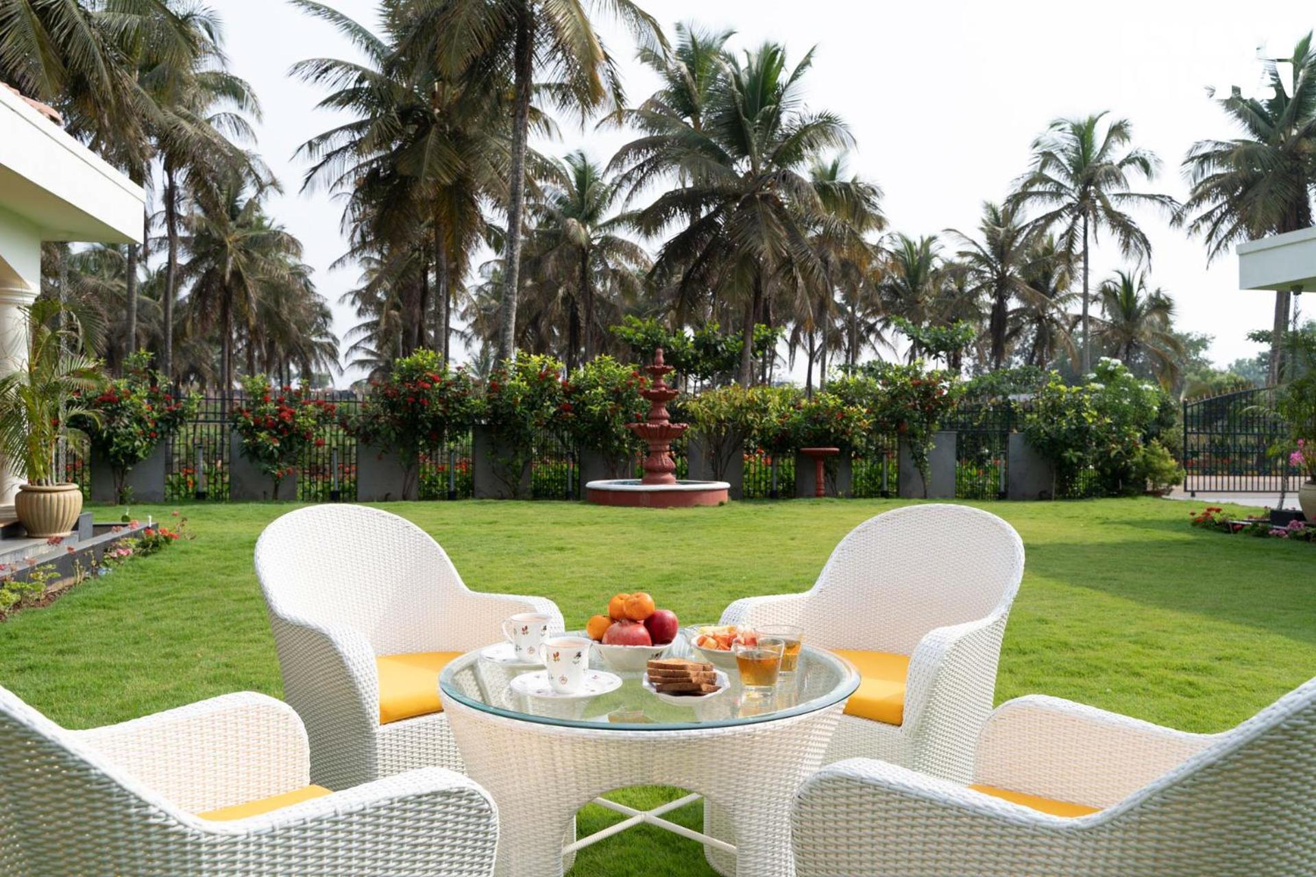 Stayvista At Silver Oak Farm - Breakfast Included Бангалор Экстерьер фото